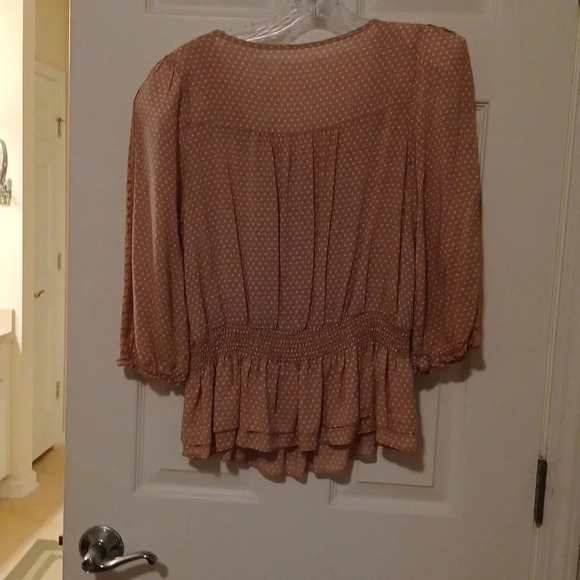 💙𝅺🌹polkadot blouse - Picture 9 of 11